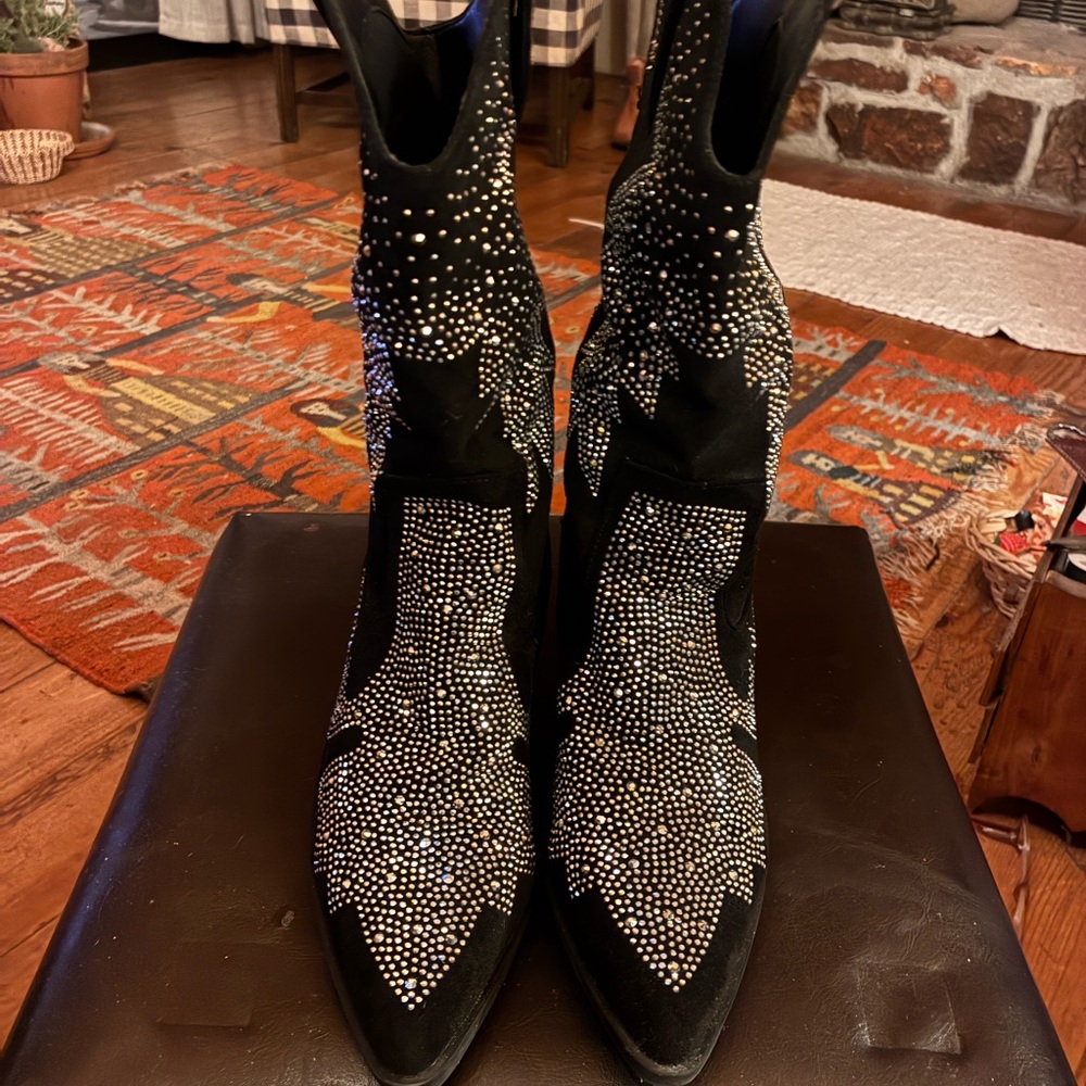 Stunning Black and Silver Heeled Boots